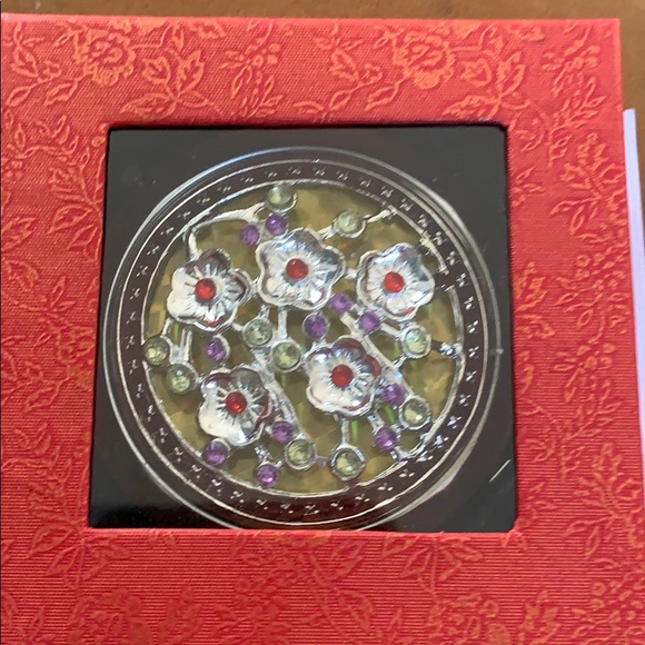 Makeup Mirror - Picture 5 of 5